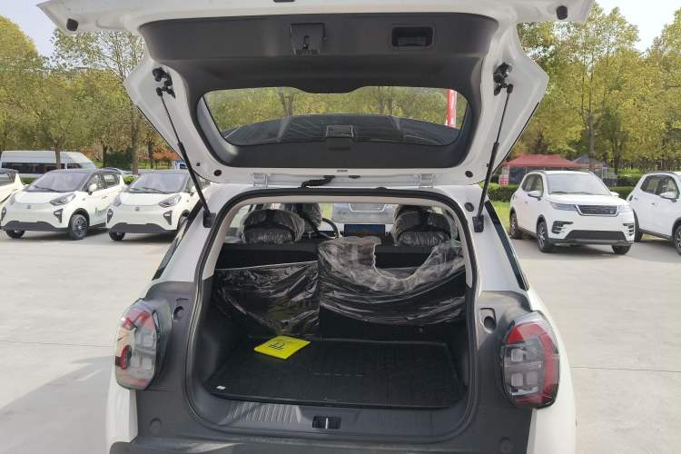 Used AION UT 2025 330 Starlight Edition Trunk