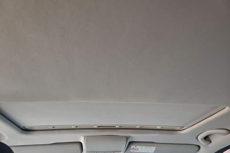 Used Volkswagen Lavida 2015 1.6L Automatic Comfort Edition Headliner