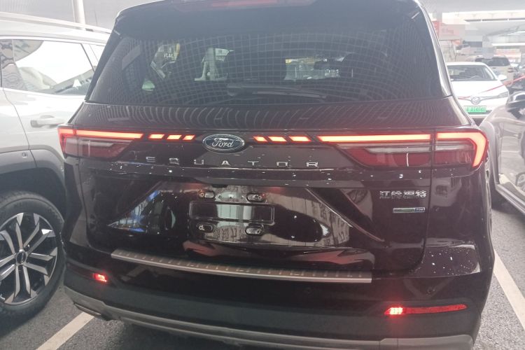 Used Ford Equator 2021 EcoBoost 225 Platinum Edition 6-seater
