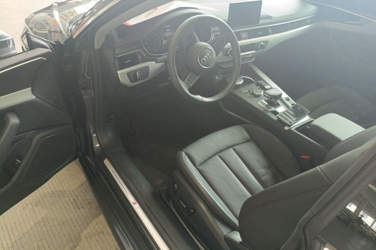 Used Audi A5 2020 Coupe 40 TFSI Fashion Edition China VI Emission Standard Driver Seat