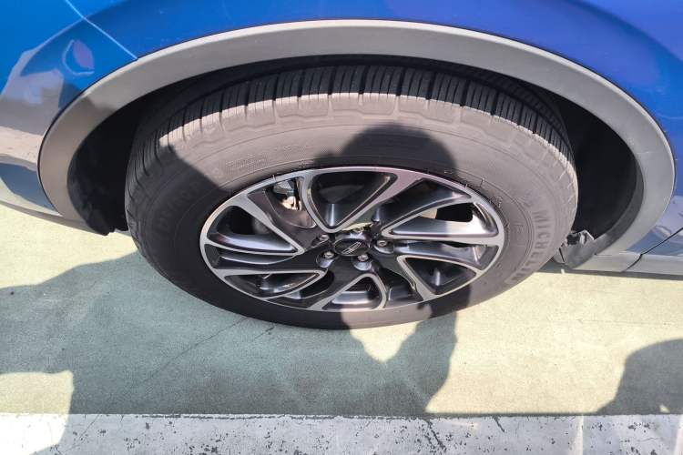 Used Lincoln Corsair 2022 2.0T Two-Wheel Drive Deluxe Edition Left Front Wheel Hub