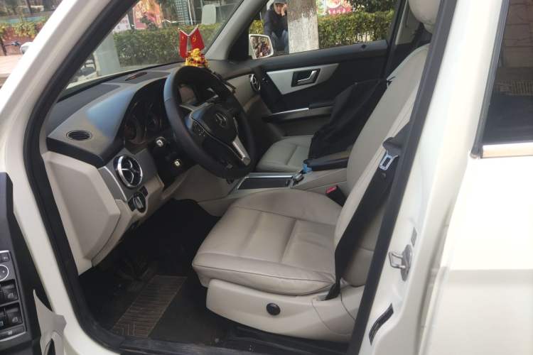 Used Mercedes-Benz GLK-Class 2013 GLK 300 4MATIC Dynamic Sunroof Model
