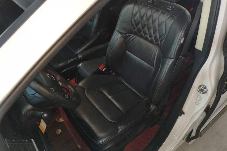 Used Honda Elysion 2019 2.0L Hybrid Luxury Edition Left Front Seat