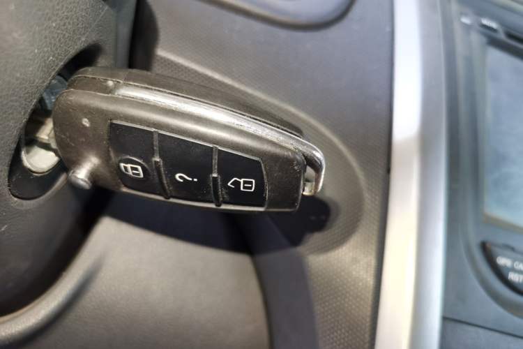 Used Suzuki Wagon R X5 2013 Revised Version 1.4L VVT Cruise Edition