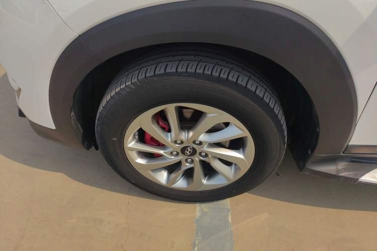 Used Hyundai Tucson 2015 1.6T Dual-Clutch Two-Wheel-Drive Smart Model
