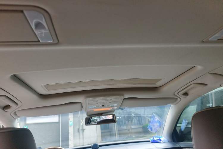 Used Volkswagen Phaeton 2011 3.6L V6 4-Seater Extended-Length Individual Edition
