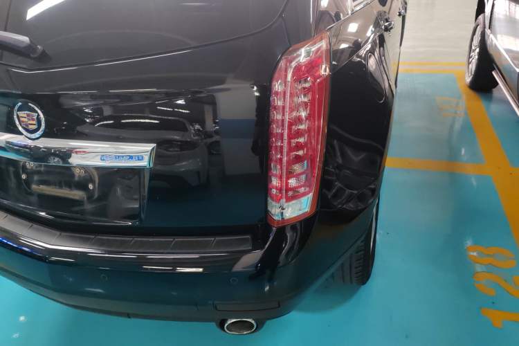 Used Cadillac SRX 2014 3.0L Leading Model Right Rear Taillight