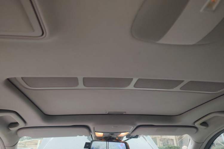 Used Mercedes-Benz S-Class 2012 S 300 L Business Standard Model
