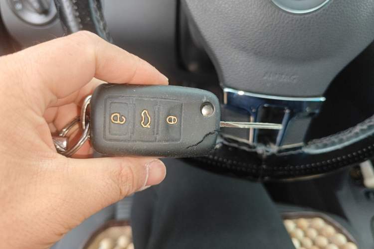 Used Volkswagen Touran 2015 1.4T Manual Fashion Edition 5-Seater
