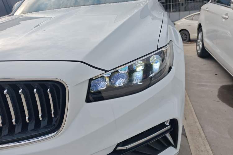 Used Geely Auto Emgrand X7 Sport 2022 1.8TD DCT Zhiya Trim Left Front Headlight