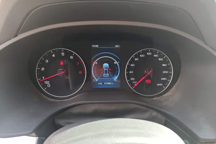 Used BYD Song 2021 Classic Edition 1.5T Manual Luxury Model Instrument Cluster