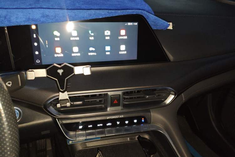 Used CHANGAN UNI-T 2020 1.5T Prestige Version
