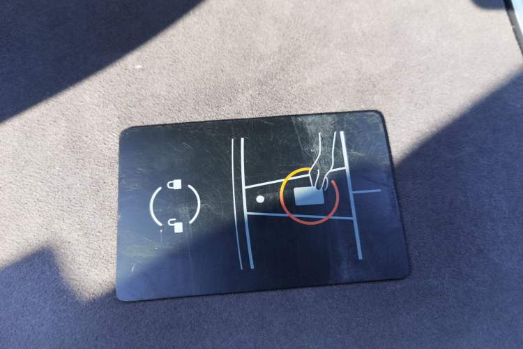 Used Tesla Model 3 2019 Long-Range Rear-Wheel-Drive Version Vehicle Key