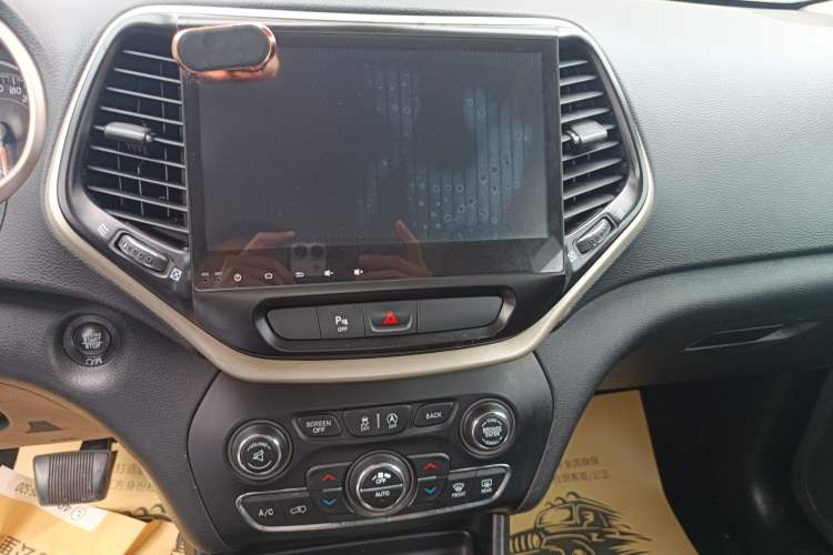 Used Jeep Cherokee 2016 2.4L Professional Edition