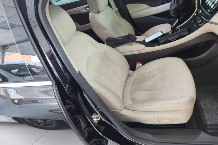 Used Buick LaCrosse 2018 30H Elite Edition
