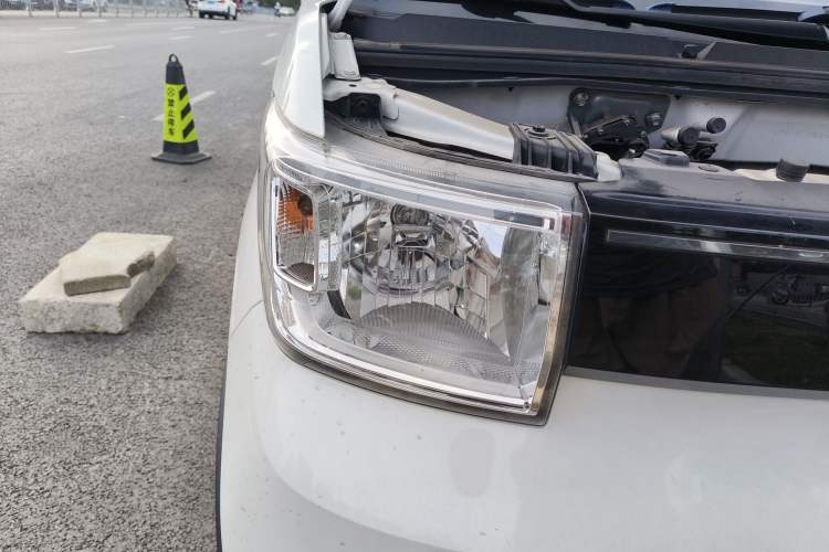 Used Wuling Hongguang MINIEV 2022 GAMEBOY 300km Play Edition Lithium Iron Phosphate Right Front Headlight