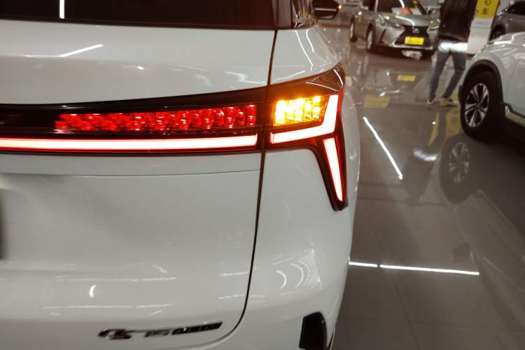 Used CHANGAN CS75 PLUS 2023 3rd Generation 1.5T Automatic Prestige Model
