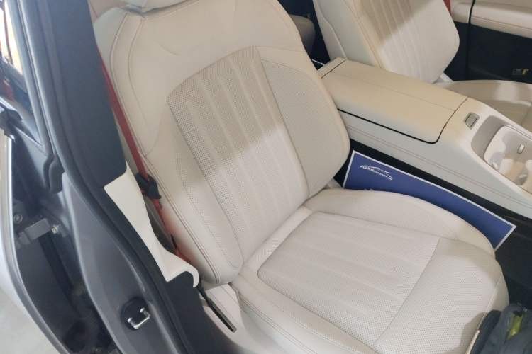 Used ONVO L60 2024 60 kWh Rear-Drive Version
