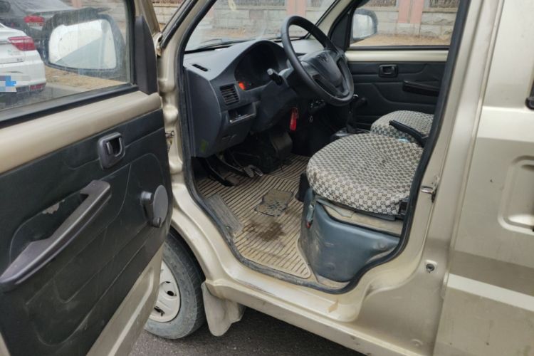 Used Wuling Rongguang 2015 1.2L S Base Model CNG
