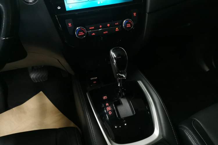 Used Nissan X-Trail 2019 2.0L CVT Smart Connect Comfort Edition 2WD