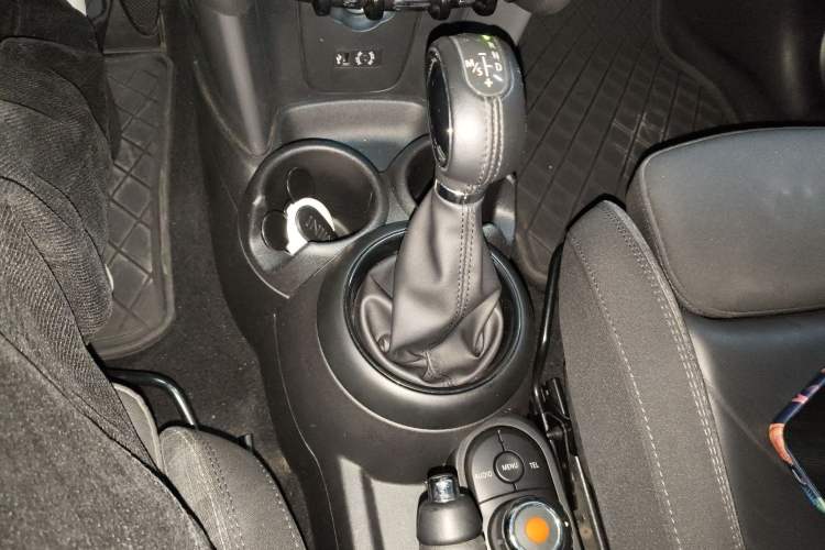 Used MINI MINI 2016 1.5T COOPER Five-Door Edition