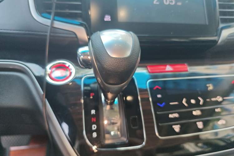 Used Honda Odyssey 2018 2.4L Luxury Edition Gear Lever