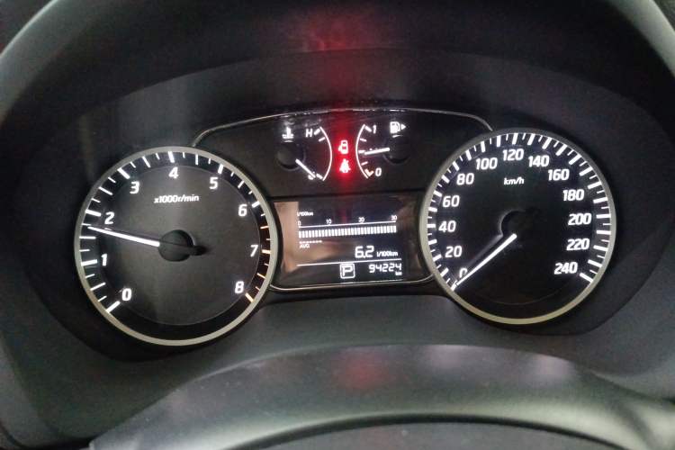 Used Nissan Sylphy 2019 1.6XV CVT Smart Connect Luxury Edition China VI Standard Instrument Cluster