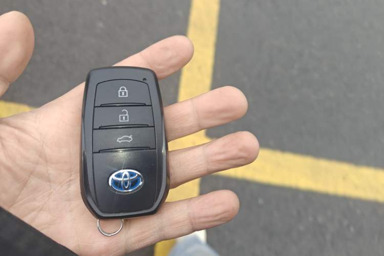 Used Toyota Levin 2024 Smart Electric Hybrid Dual-Engine 1.8L Luxury Edition