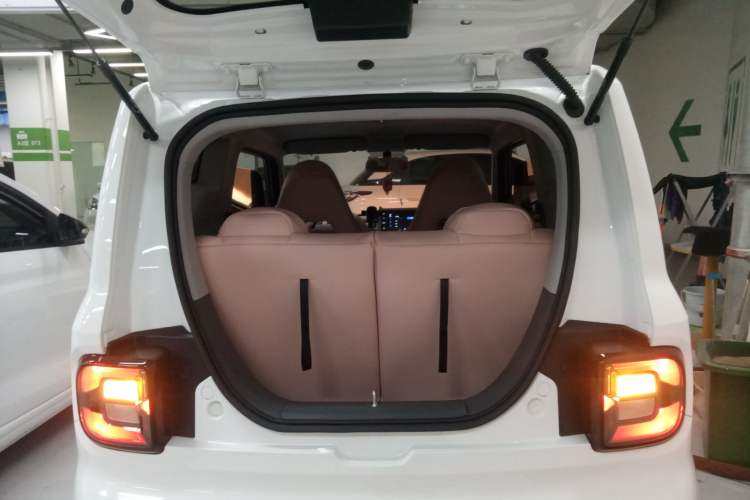 Used Geely Galaxy Panda 2024 Panda Mini 200km Endurance Bear
