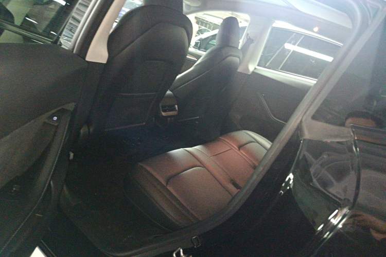 Used Tesla Model Y 2022 Long-Range All-Wheel-Drive Version