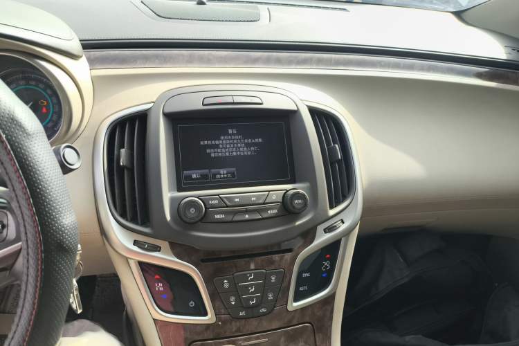 Used Buick LaCrosse 2013 2.4L SIDI Leading Comfort Version
