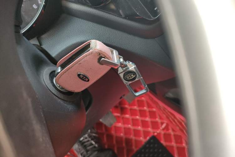 Used Kia K2 2015 Sedan 1.4L MT GLS
