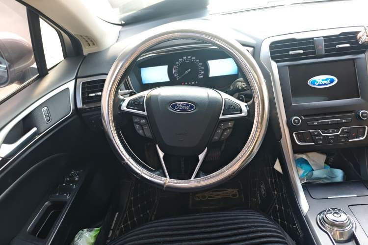 Used Ford Mondeo 2017 EcoBoost 180 Luxury Model Steering Wheel