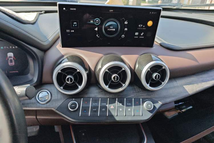 Used Wey VV7 2020 2.0T Flagship Edition
