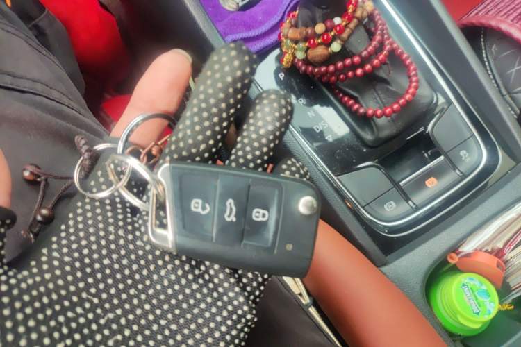 Used Skoda Kodiaq 2018 Facelifted TSI330 5-Seater Two-Wheel-Drive Comfort Edition Vehicle Key