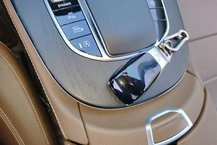 Used Mercedes-Benz E-Class 2020 E 300 L Sporty and Stylish Model