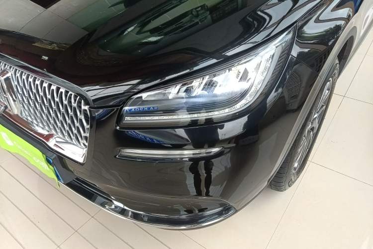 Used Lincoln Corsair 2022 Revised Version 2.0T Two-Wheel Drive Premium Edition Left Front Headlight
