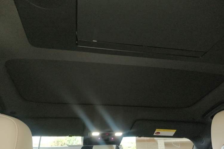 Used Li Auto L8 2023 Max model
