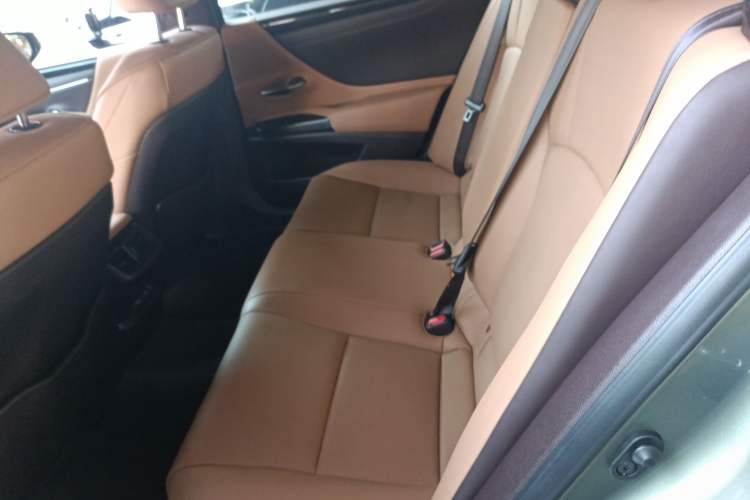 Used Lexus ES 2020 200 Excellence Edition
