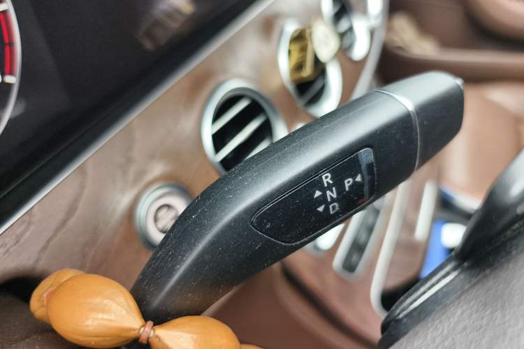 Used Mercedes-Benz E-Class 2019 E 260 L
