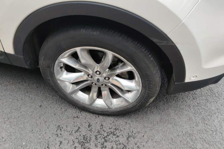 Used Ford Explorer 2013 3.5L Deluxe Model Exterior 1