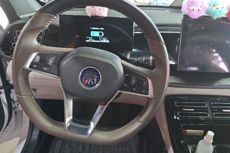 Used BYD Qin PLUS 2024 HONOR Edition DM-i 55KM Leading Model Steering Wheel
