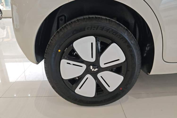 Used Wuling Hongguang MINIEV 2025 Four-Door Version Advanced Edition
