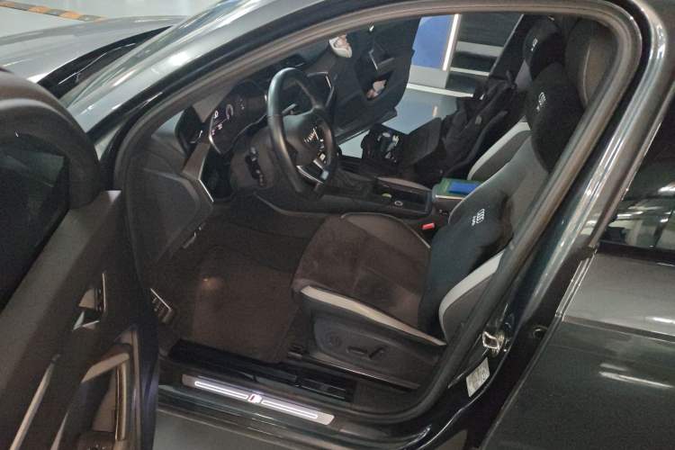 Used Audi Q3 2022 40 TFSI Fashion Dynamic Model