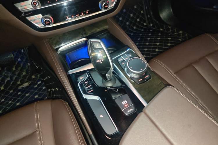 Used BMW 5 Series 2020 525Li M Sport Package