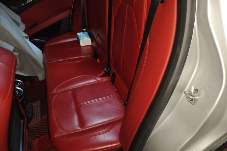 Used Alfa Romeo Stelvio 2017 2.0T 200HP Luxury Edition Left Rear Seat