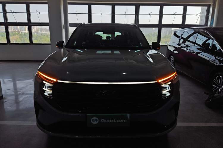 Used Ford Edge 2023 Ford Explorer L 2.0T EcoBoost Four-Wheel Drive 7-Seater Supreme Model