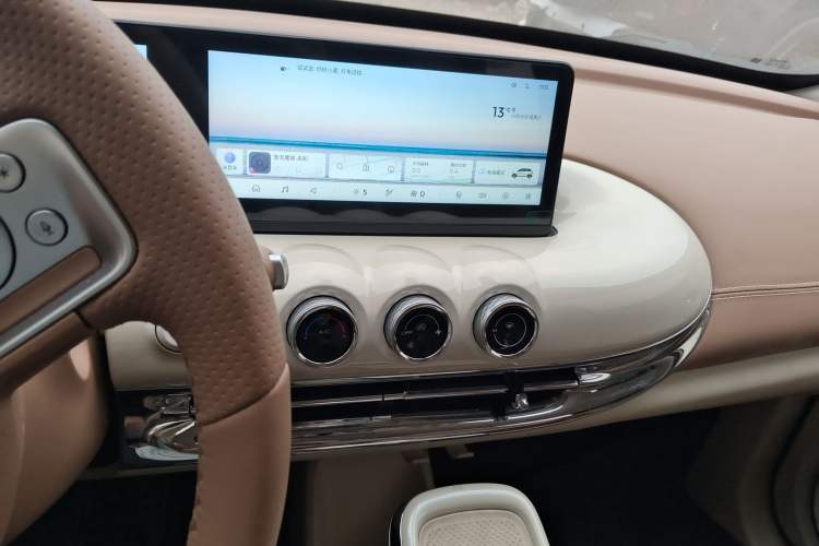 Used Wuling Bingo 2025 410 km Lingxi Deluxe Edition Audio And AC Panel