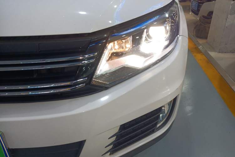 Used Volkswagen Tiguan L 2016 280TSI Automatic Two-Wheel-Drive Silk Road Style Edition
