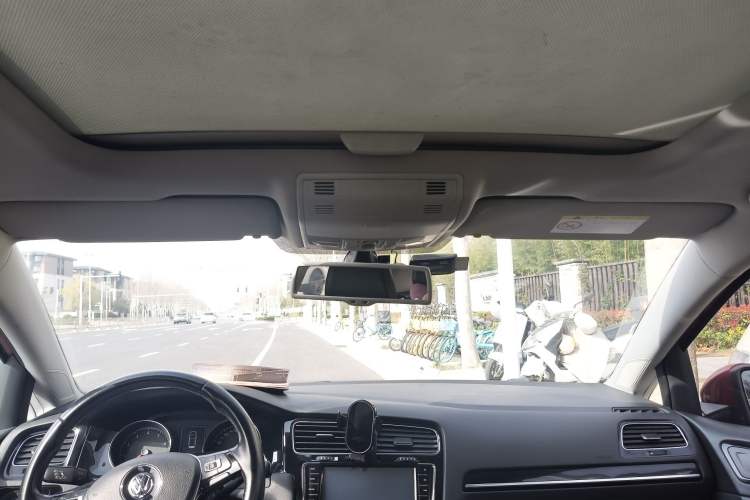 Used Volkswagen Golf 2015 1.4TSI Automatic Flagship Model
